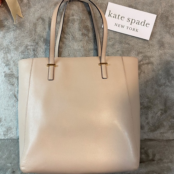 Cedar Street Kate Spade ♠️ Tote - Picture 6 of 15